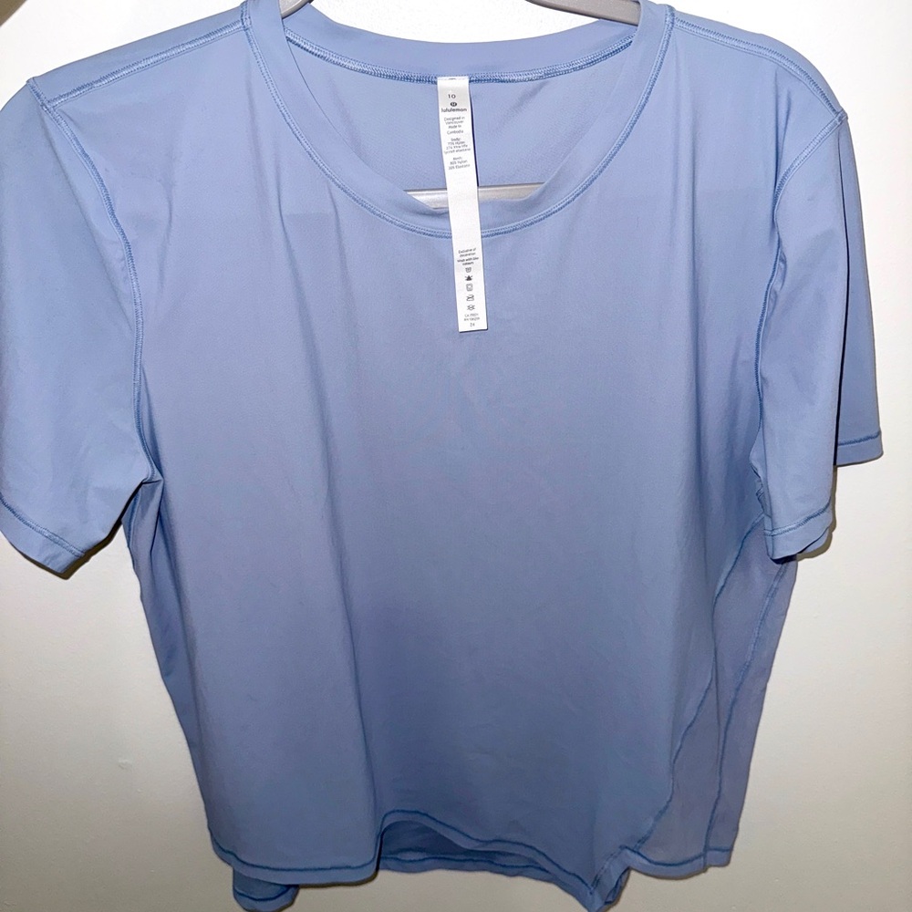 Lululemon women’s active shirt size 10